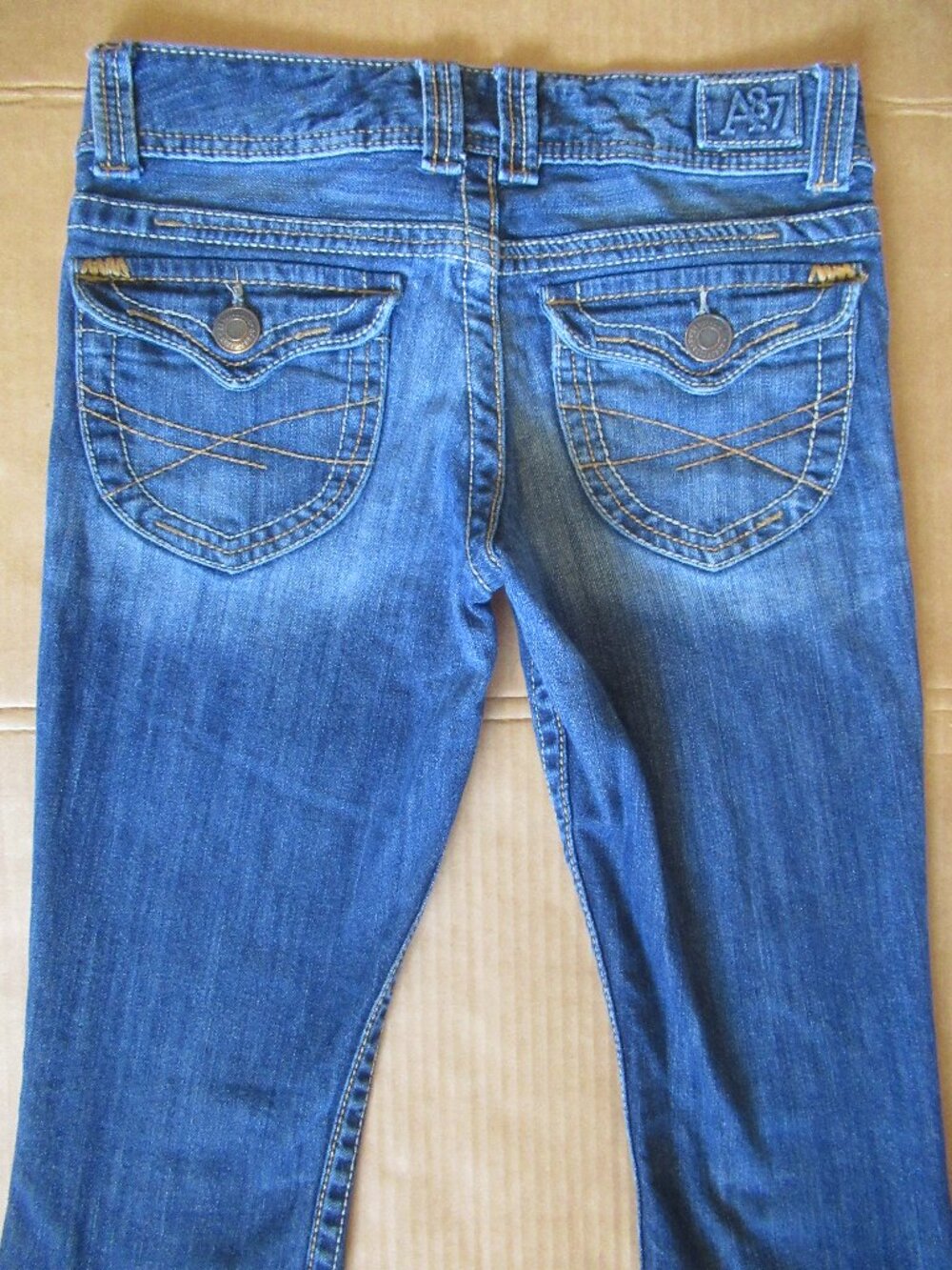 Aeropostale Medium Wash Low Rise Flare Jeans | Size 5/6 Regular - Picture 7 of 11